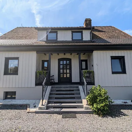 Spacieux, Confort Moderne, Jardin Paisible - Fr-1-589-695 펜션 *