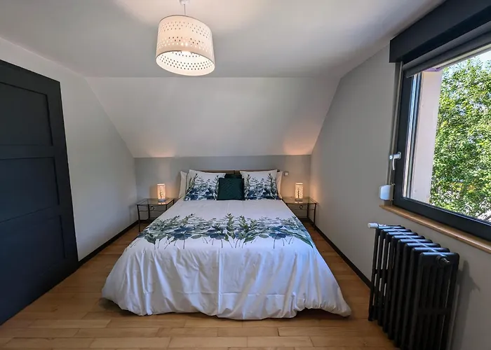 Spacieux, Confort Moderne, Jardin Paisible - Fr-1-589-695 펜션 *