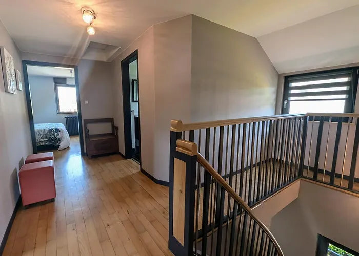 Spacieux, Confort Moderne, Jardin Paisible - Fr-1-589-695 펜션 *